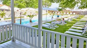 The Lakeside Motel & Restaurant - Image 5