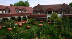 Hotel Weingut Rosenhof - Image 4