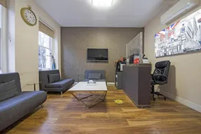OYO Townhouse 30 Sussex Hotel, London Paddington - Image 2