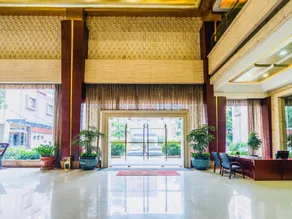 Vienna Hotel Dongguan Tangxia Guanlan Lake Golf Club - Image 2
