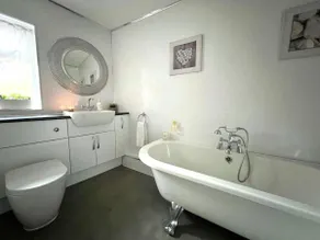 Duchess House 1- Spacious 3BR - Image 3