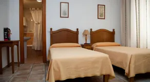Hostal El Rincón - Image 2