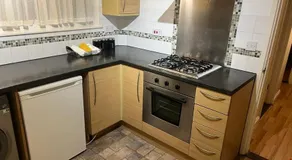 2 bedroom apartment, London DA8 - Image 3