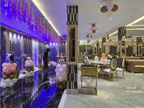 Rosewood Grand - Image 2