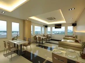 Hung Cuong Hotel - Image 2