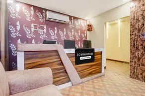 Super Townhouse Central Prayagraj Bus Terminal Formerly Amba Palace - Image 5