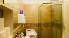 Central Luxury Garden guest house - Image 2