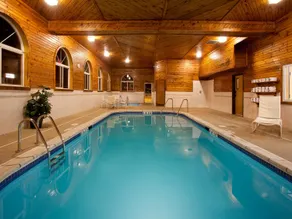 Holiday Inn Express Lincoln - Image 2