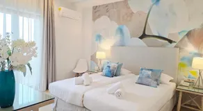 Korina Hotel - Image 2