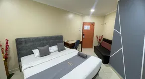 Radiant Heights Hotel by KK Inn - Image 2