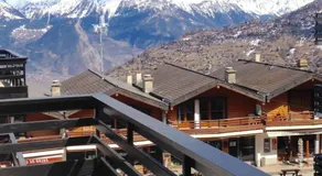 Ferienwohnung mit Terrasse, Garten und Pool | Bergblick - Image 3