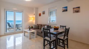 Mandre Sunset Apartment Laura - only for family - Image 3