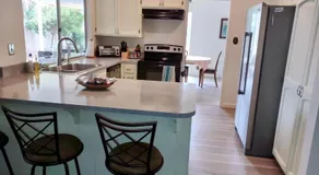 Custom Home - Beach close/convenient to everything - Image 3