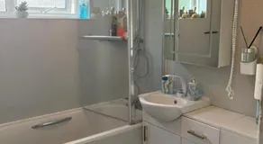 Happy Place with kitchenette- female only - Image 2