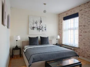 Historic 4 Floor Townhouse - Terrace - King Bed - Image 2