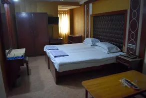 National Hotel - Image 5