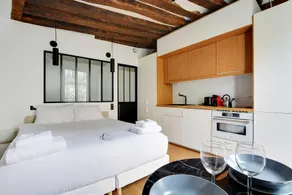 Quiet studio for 2 people - Le Marais - Image 2