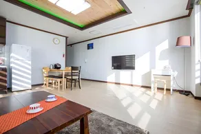 Yeosu Sun Beach Pension - Image 5