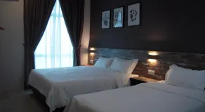 L Hotel - Image 4