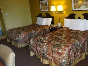 Relax Inn St Robert - Image 5