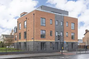 Elliot Oliver - Luxurious Two Bedroom Apartment With Parking - Image 5