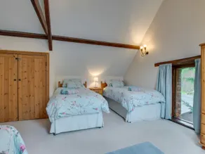 Luccombe Barn - Image 3