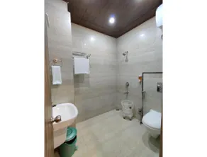 The Revett - Image 2