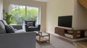 Comfortable Homestay by Earith Lakes - Image 2