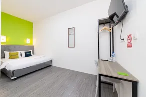 Urbanview Don Juan Pondok Gede by RedDoorz - Image 2