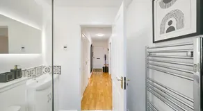 Bohemian Raphsody Apartment ✪ Grampian Lettings Ltd - Image 4