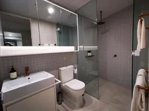 2bed 2bath 1free carpark apartment next 2 the Glen - Image 1