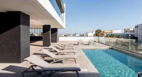 Torre D'Arenas, playa Victoria, piscina y parking - Image 3
