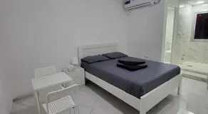 Cliftin Studio Apartment - Image 4