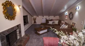 Melina's Bright Apartment, Viros - Image 2