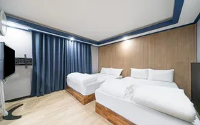 Noblesse Hotel - Image 2