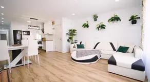 New Big City Center Apartment 4th floor no elevator - Image 2