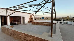 Lovely Studio in Private Villa with Garden View and Free Parking - Image 4