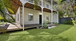 Classic Holiday House - Image 3