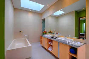 Luxury 2-Bedroom Home w/Private Pool #R13 - Image 2