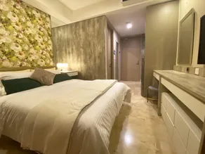 Fully-furnished studio with luxurious & cozy vibes - Image 4