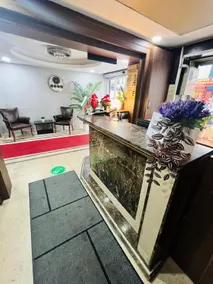 LAL HOTEL - Image 4