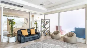 Live and experience a stunning Sea View Studio by Rakvista - Image 2