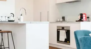 Boutique Flinders apartment - Image 3