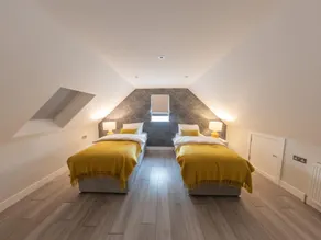 Ivory Lodge - Image 4