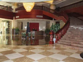 Qinghua Business Hotel - Image 2