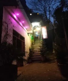 Goroomgo Wood Villa Palace Himachal Pradesh - Image 4