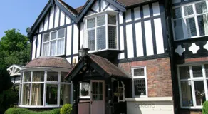 The oaklands hotel - Image 2
