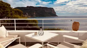 Hôtel De La Plage Mahogany Cassis - Image 3