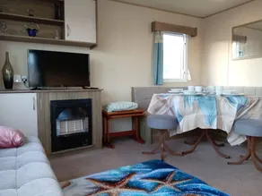 Spacious Holiday Home in Exmouth Ocean Views and Pet Friendly - Image 5