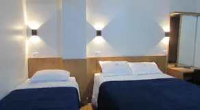 New Comercial Palace Hotel - Image 2